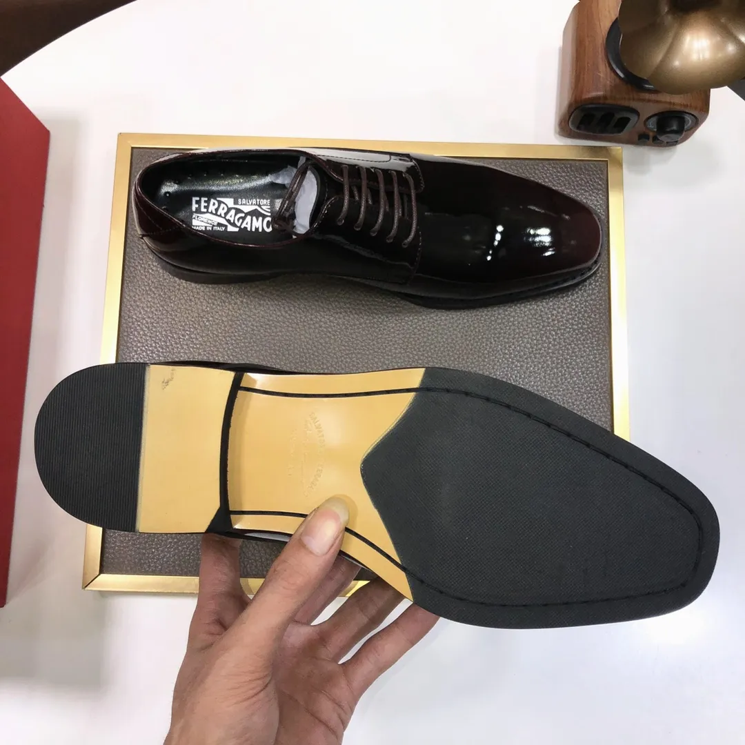 Men's shoes💰480💰[Ferragamo/Ferragamo] The latest model in the counter. Original imported high-quality cowhide with open sides + imported sheepskin lining + original luxury metal buckle + original combination outsole. Comparison without pressure. 38--45 (45 is custom-made and cannot be returned or exchanged)